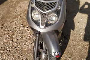 scooter  150 Benelli