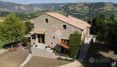 RUSTICO A ACQUAVIVA PICENA