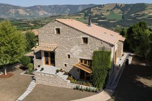 RUSTICO A ACQUAVIVA PICENA