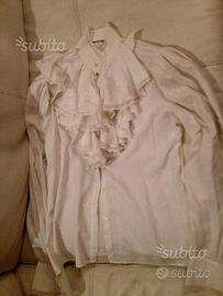 Camicia con volant sul davanti