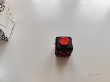 Fidget Toy Giocattolo per Le Dita Cube Anti-Stress