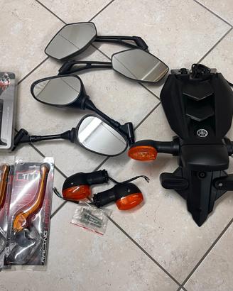 Pezzi di Ricambio Originali e Nuovi XJ6N Yamaha