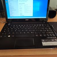 Netbook Acer 725 potenziato più omaggi