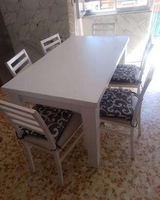 tavolo e sedie 