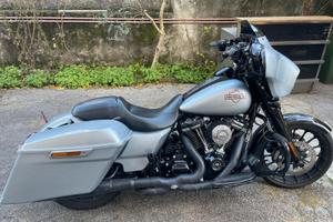 Harley Davidson Street  Glide 114