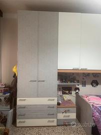 Armadio angolare con ponte moderno con comodini