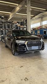 Audi Q7 S-Line 7 POSTI - 3.0 TDI 272 CV Quattro