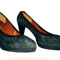 Décolleté in camoscio