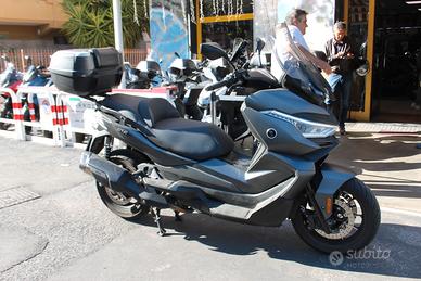 Voge SR4 MAX 05/2026 KM 3000