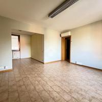 3 LOCALI A CREMA