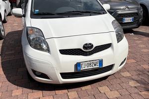 Toyota Yaris 1.4 D-4D 5 PREZZO