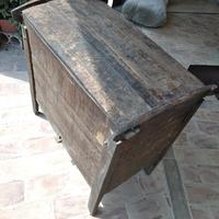 Antica arca  nuziale abruzzese