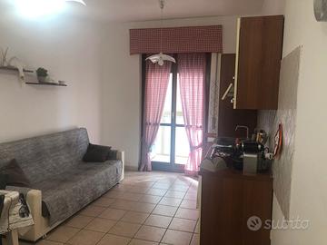 Follonica, Z. Centro, 4 posti letto