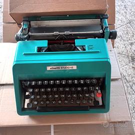 Macchina da scrivere Olivetti studio 45