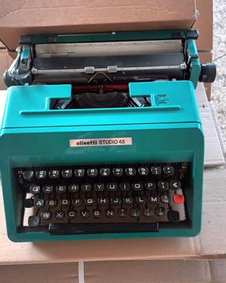 Macchina da scrivere Olivetti studio 45