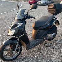 APRILIA-PIAGGIO 200cc.