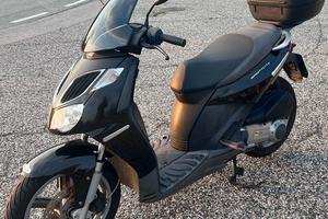 APRILIA-PIAGGIO 200cc.