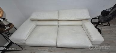  divano in pelle
