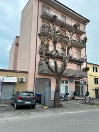 Fondo per Magazzino/Megozio