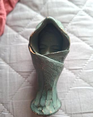 donna velata ceramica sarda
