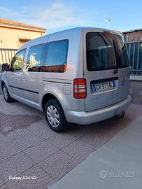 auto volkswagen caddy 