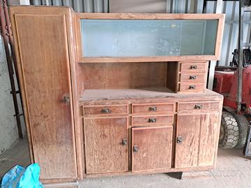 Vecchia credenza