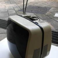 Televisore portatile vintage