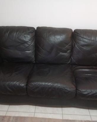 Divano nero in pelle