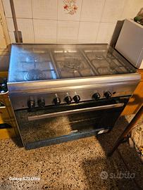 Fornello con forno