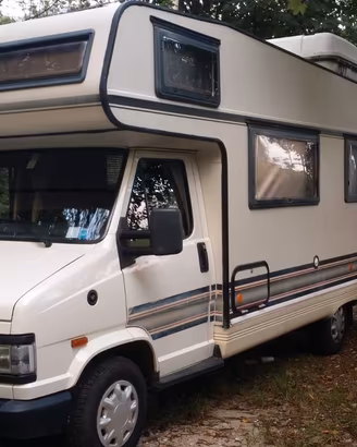 Camper mansardato Bürstner A 620 usato