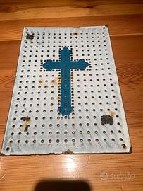 Antica grata smaltata per confessionale