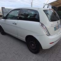lancia ypsilon 1.2 benzina/gpl valido fino al 2030
