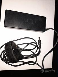 AC ADAPTOR TOSHIBA PA2301U-1ACA AC 100-220V/DC 15V