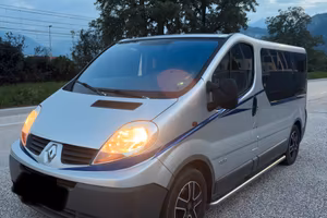 RENAULT TRAFIC 2.5 TD Van Gancio Traino