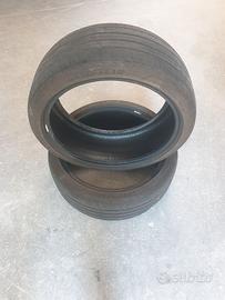 Pneumatici anteriori Goodyear tubeless 225/40 R19