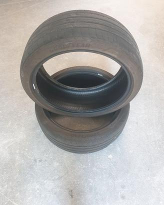 Pneumatici anteriori Goodyear tubeless 225/40 R19