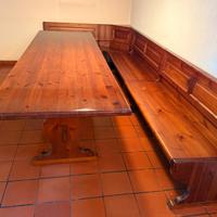 Tavolo in Legno Massiccio con Panca Angolare