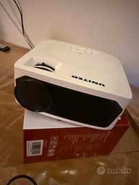Videoproiettore UNITED VP800