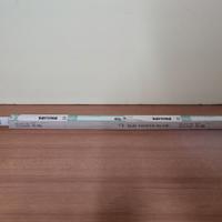 stock 3 tubi fluorescenti 18 w t8 particolari