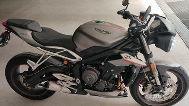 Triumph Street Triple RS