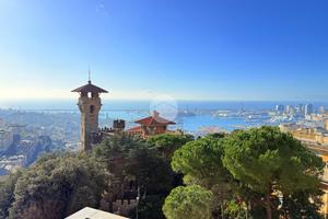 PORZIONE DI TRIFAMILIARE A GENOVA