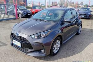 Toyota Yaris 1.5 hybrid Business