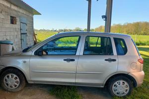 Mazda 2 serie 1 in buone condizioni.