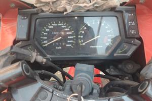 Kawasaki GPZ 600 R