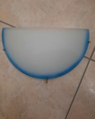 Applique bianca e azzurra