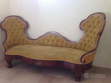 Divano IXX secolo in noce tappezzato in velluto