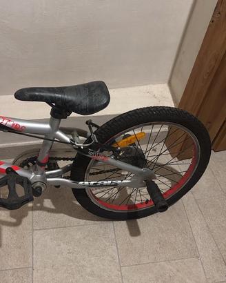 bicicletta bmx