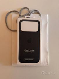 Cover FineWoven iPhone 17 pro max nera tessuto