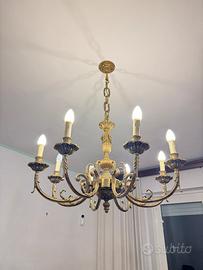 Lampadario classico in ottone dorato pesante