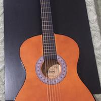 Chitarra acustica in buone conditioni